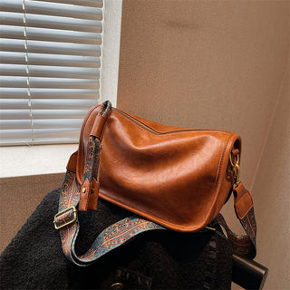 Fashion Oil Wax Cowhide Messenger Bag